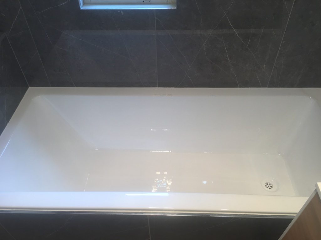 Bath resurfacing Gold Coast