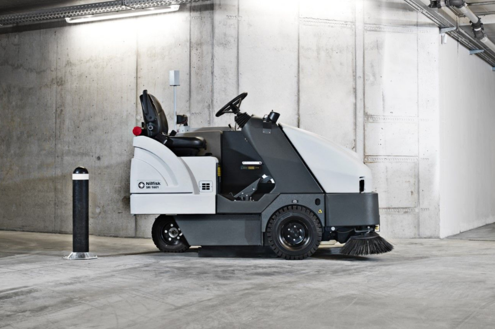 commercial floor sweeper