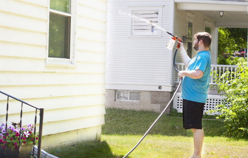 House washing in Northwood