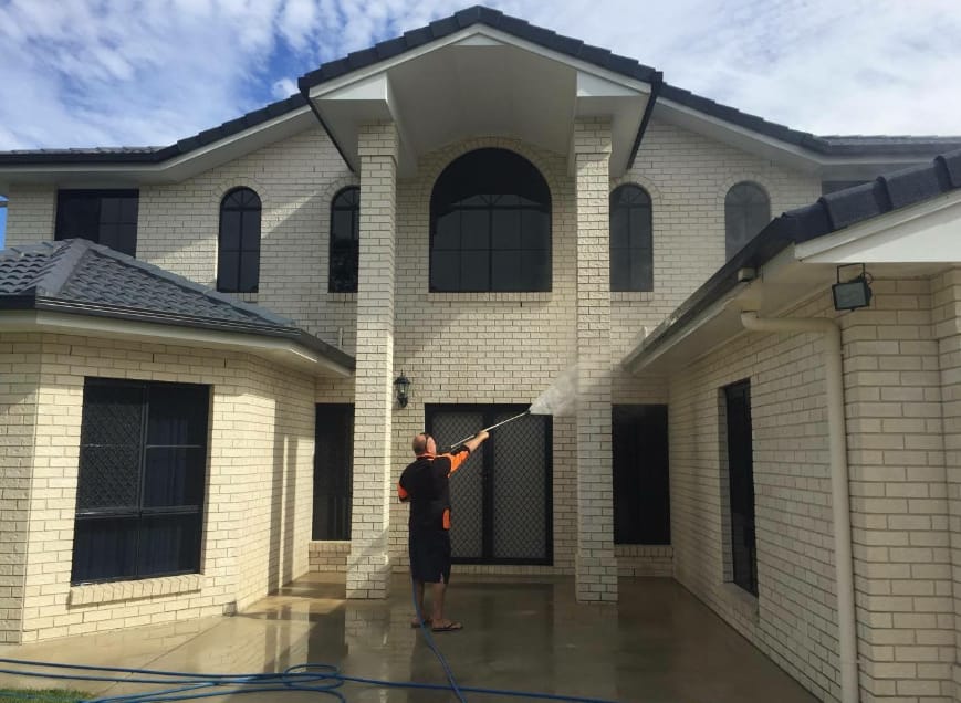 House Washing in Gordon