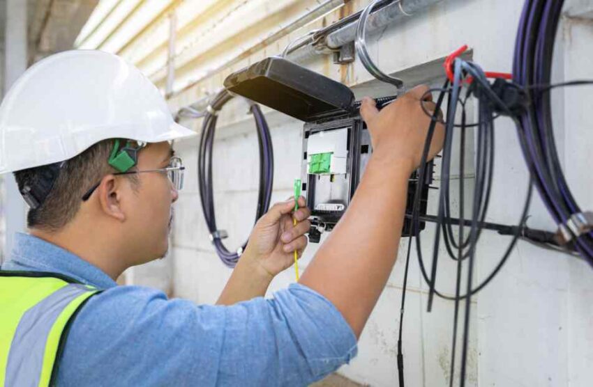 electrician in Newtown